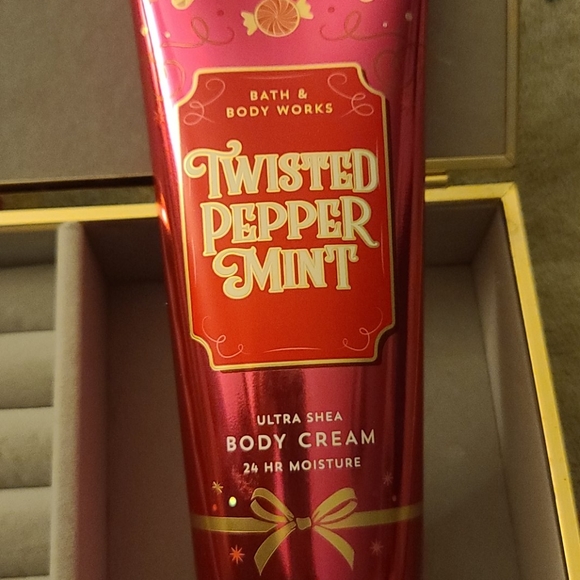 💕🌸 Twisted Peppermint 🎅🏽 - Picture 2 of 6